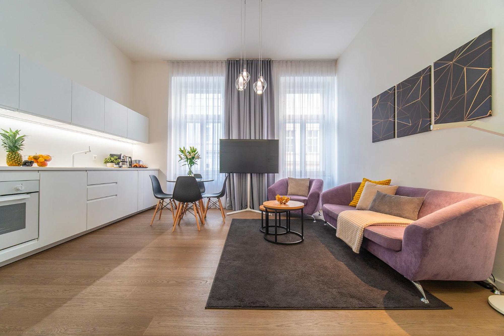 A - Lesser Town Apartament *