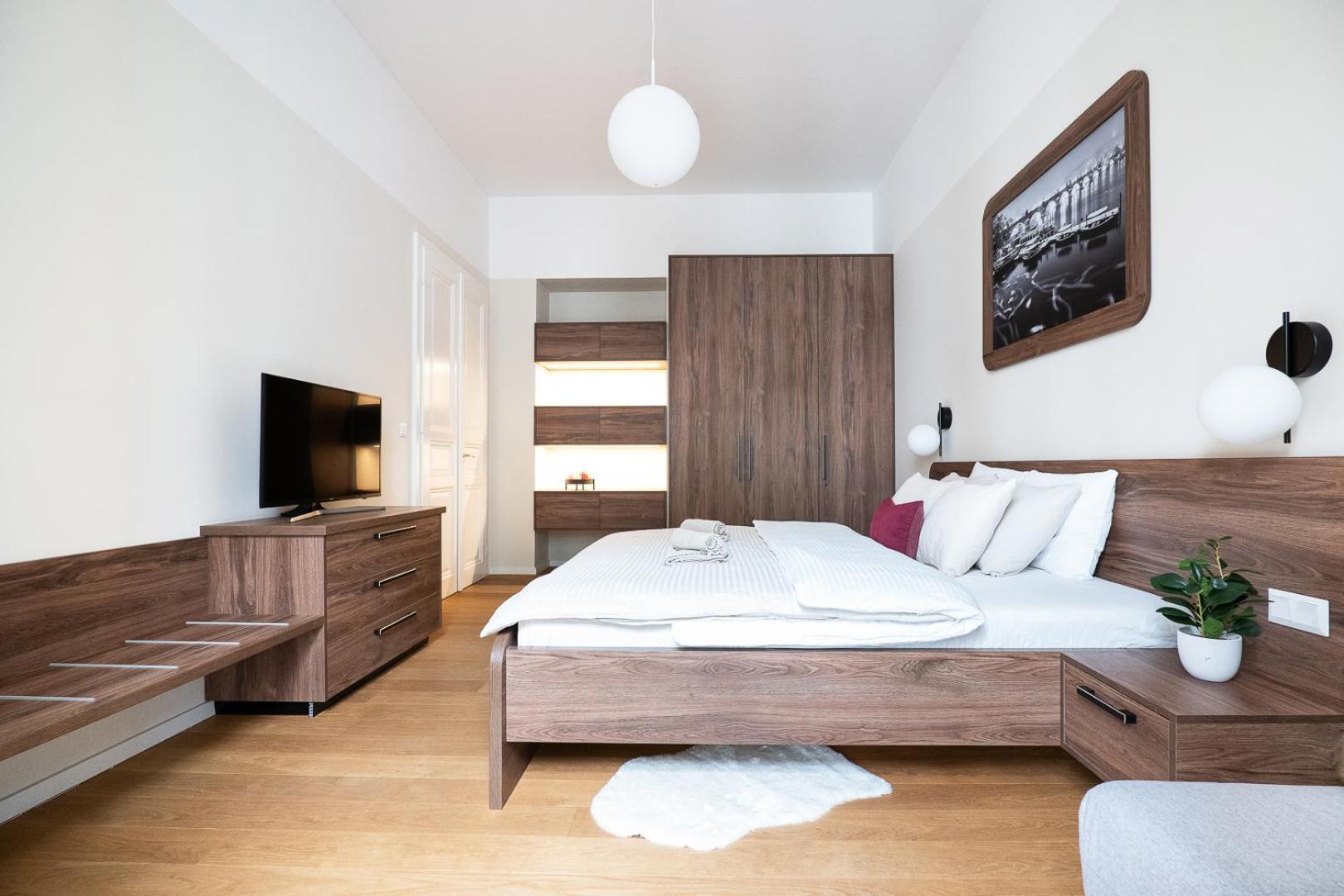A - Lesser Town Apartament
